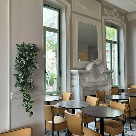 Bleues Balmoral מלון 3*