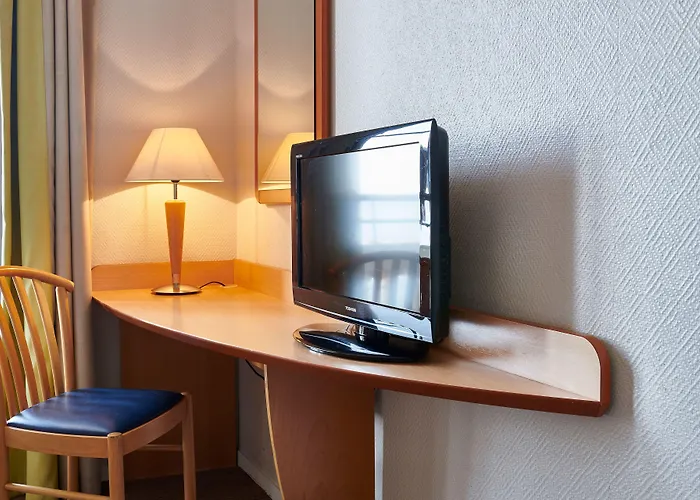 Bleues Balmoral Hotell 3*