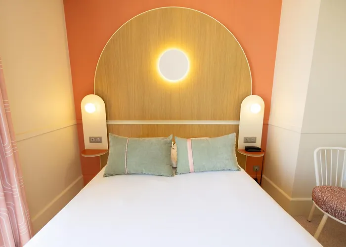 Bleues Balmoral Hotell 3*