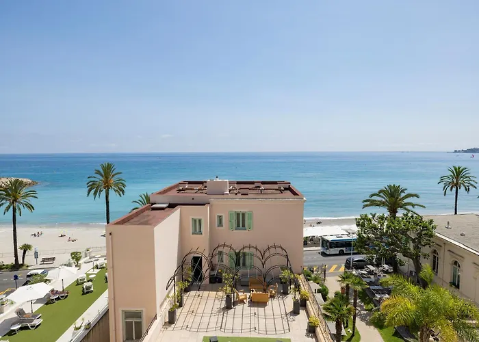 Hotell Bleues Balmoral 3*