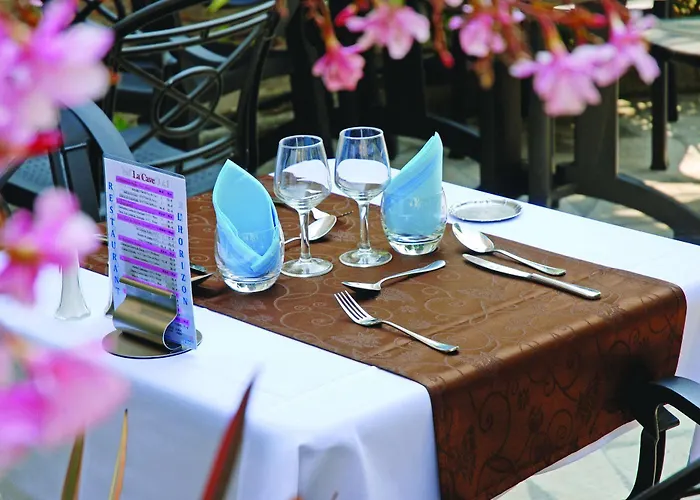 Bleues Balmoral Hotell Menton