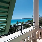 Bleues Balmoral מלון 3*