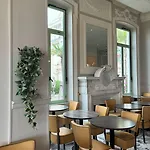 Bleues Balmoral Hotel 3*