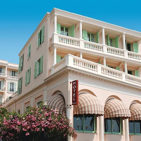 Bleues Balmoral 호텔 3*