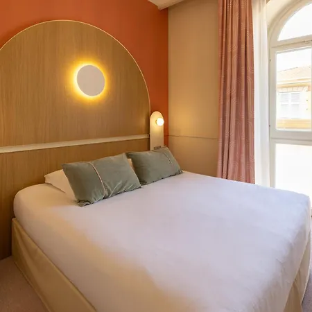 Bleues Balmoral 호텔 3*