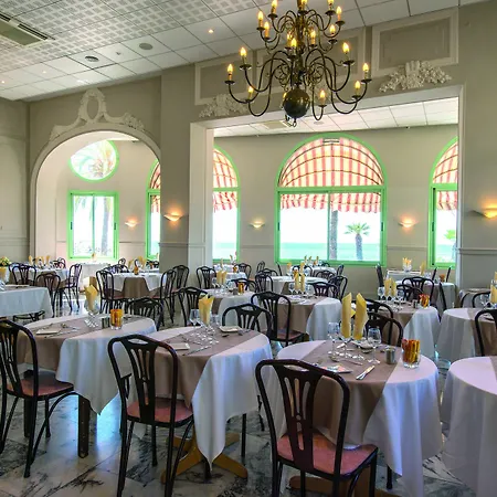 호텔 Bleues Balmoral 3*