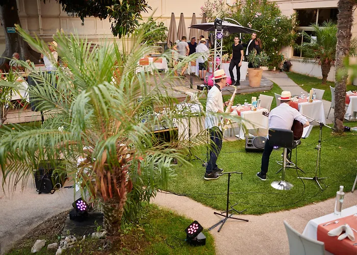 Bleues Balmoral Menton