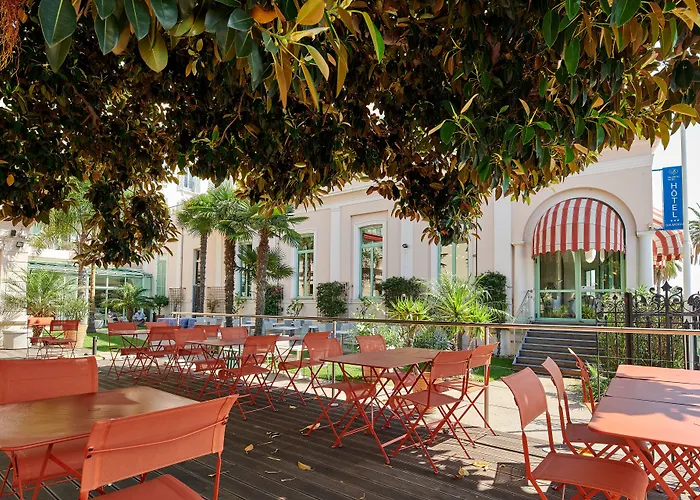 Bleues Balmoral Hotel Menton