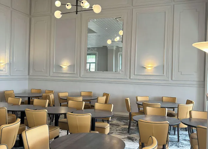 Bleues Balmoral Hotel Menton