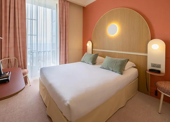 Bleues Balmoral Hotel Menton